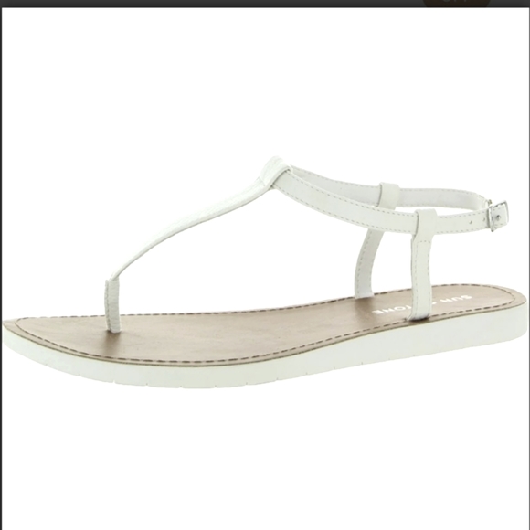 NEW Sun + Stone White Faux Leather Thong Sandals 8 - Picture 2 of 8